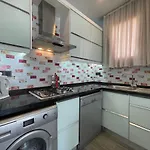 X מלון דירות 4*