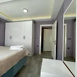 X Aparthotel 4*