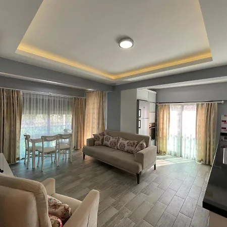 Apartmanhotel X *